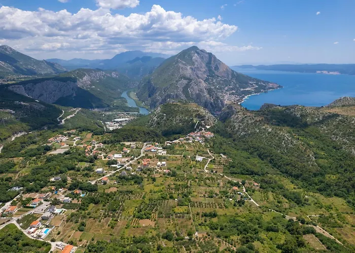 فيلة Nacle With Heated Pool And Large Playground Near Omis And Split *