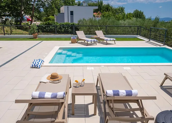 فيلة Nacle With Heated Pool And Large Playground Near Omis And Split Duće