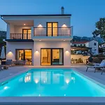 Villa Nacle With Heated Pool And Large Playground Near Omis And Split Duće