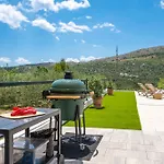 Nacle With Heated Pool And Large Playground Near Omis And Split Duće