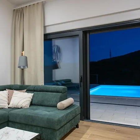 Villa Nacle With Heated Pool And Large Playground Near Omis And Split