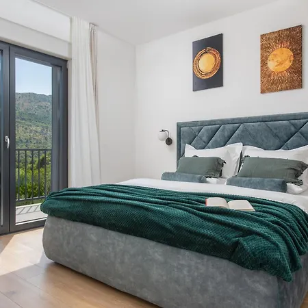Villa Nacle With Heated Pool And Large Playground Near Omis And Split *