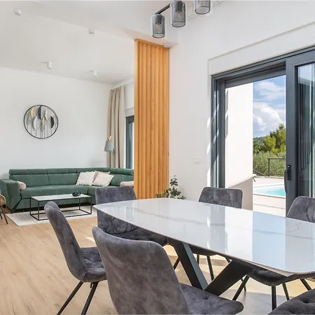 Villa Nacle With Heated Pool And Large Playground Near Omis And Split