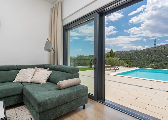 New! Modern Nacle With Heated Pool Villa Duće