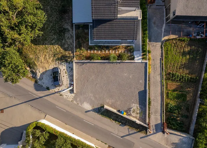 Villa Nacle With Heated Pool And Large Playground Near Omis And Split